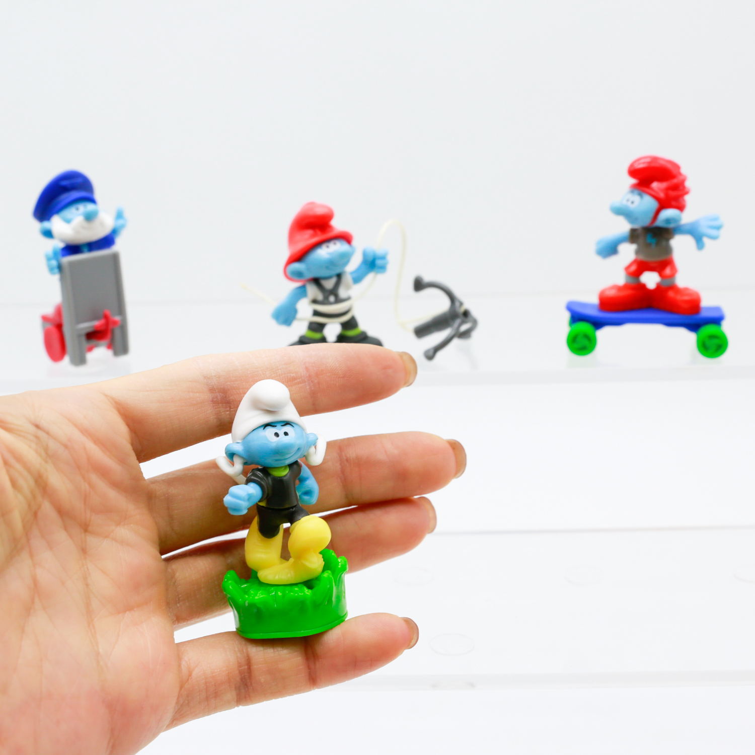 Kinder Gashapon Capsule Toys S - огляд і ціна Capsule Toy Gashapon